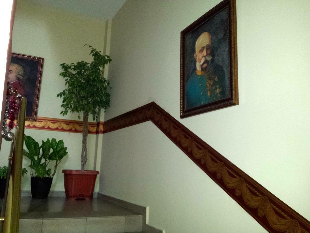 Hotel Triumph Nova Zagora Luaran gambar